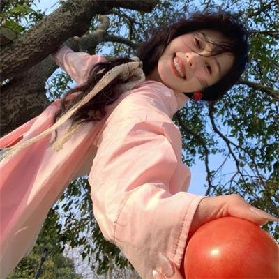 带我飞向月球 海报